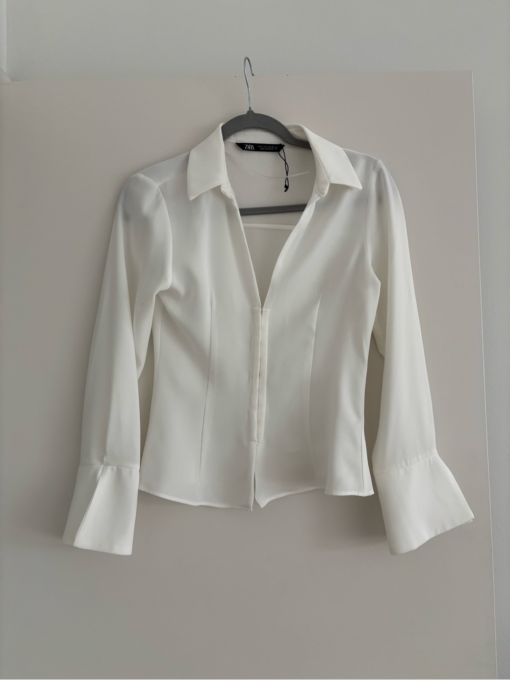 Zara Cream Button-Front Long-Sleeve Shirt